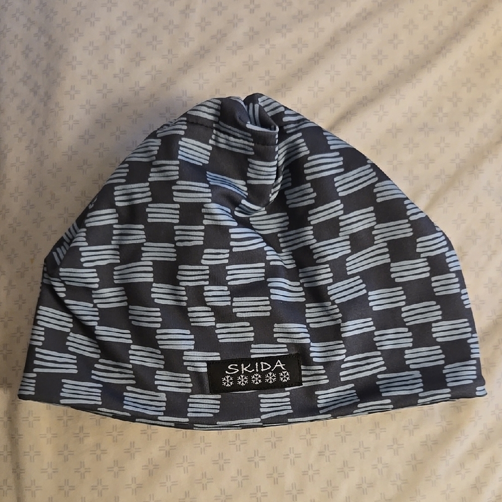 Skida Black and Gray Patterned Beanie